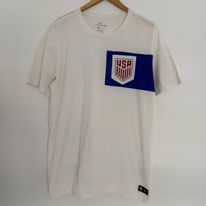 USMNT SOCCER TEAM USA T- SHIRT XL